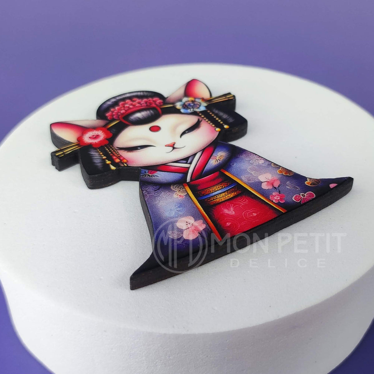 Kawaii geisha cat wooden brooch for a fabric backpack or bag.