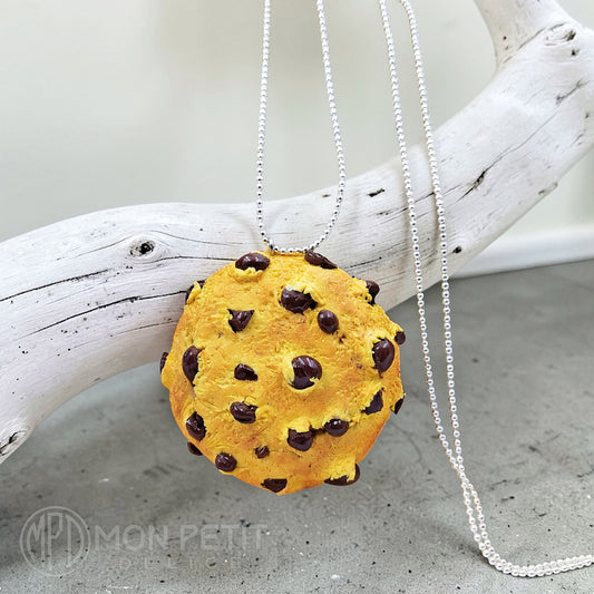 Chocolate chip cookie necklace - Realistic food jewelry handmade with stainless steel chain.