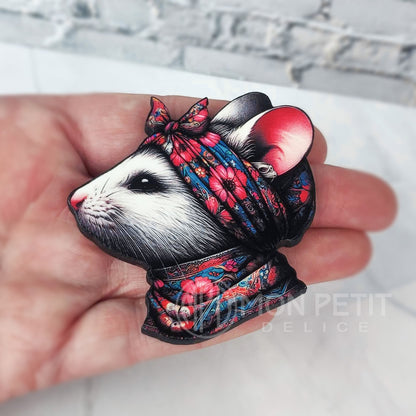 Rata Bohemia 🐭🎨✨ Broche de madera hecho a mano.
