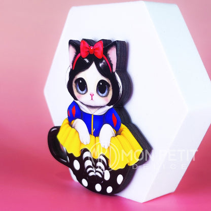 Broche en Bois Minette Blanche-Neige 🍎🐱
