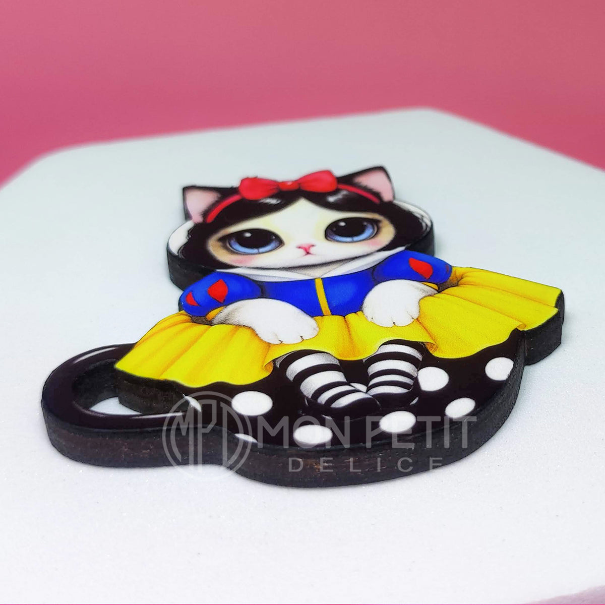 Broche en Bois Minette Blanche-Neige 🍎🐱